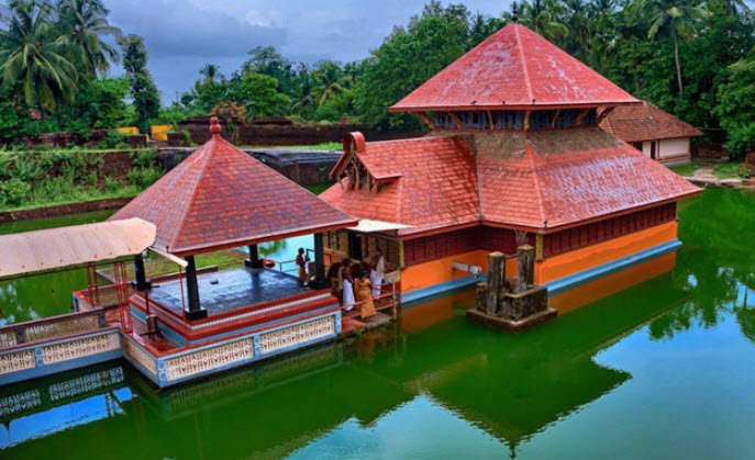 Sri Ananthapadmanabha Swamy Lake Temple, Kasaragod, Kerala - Vushii.com
